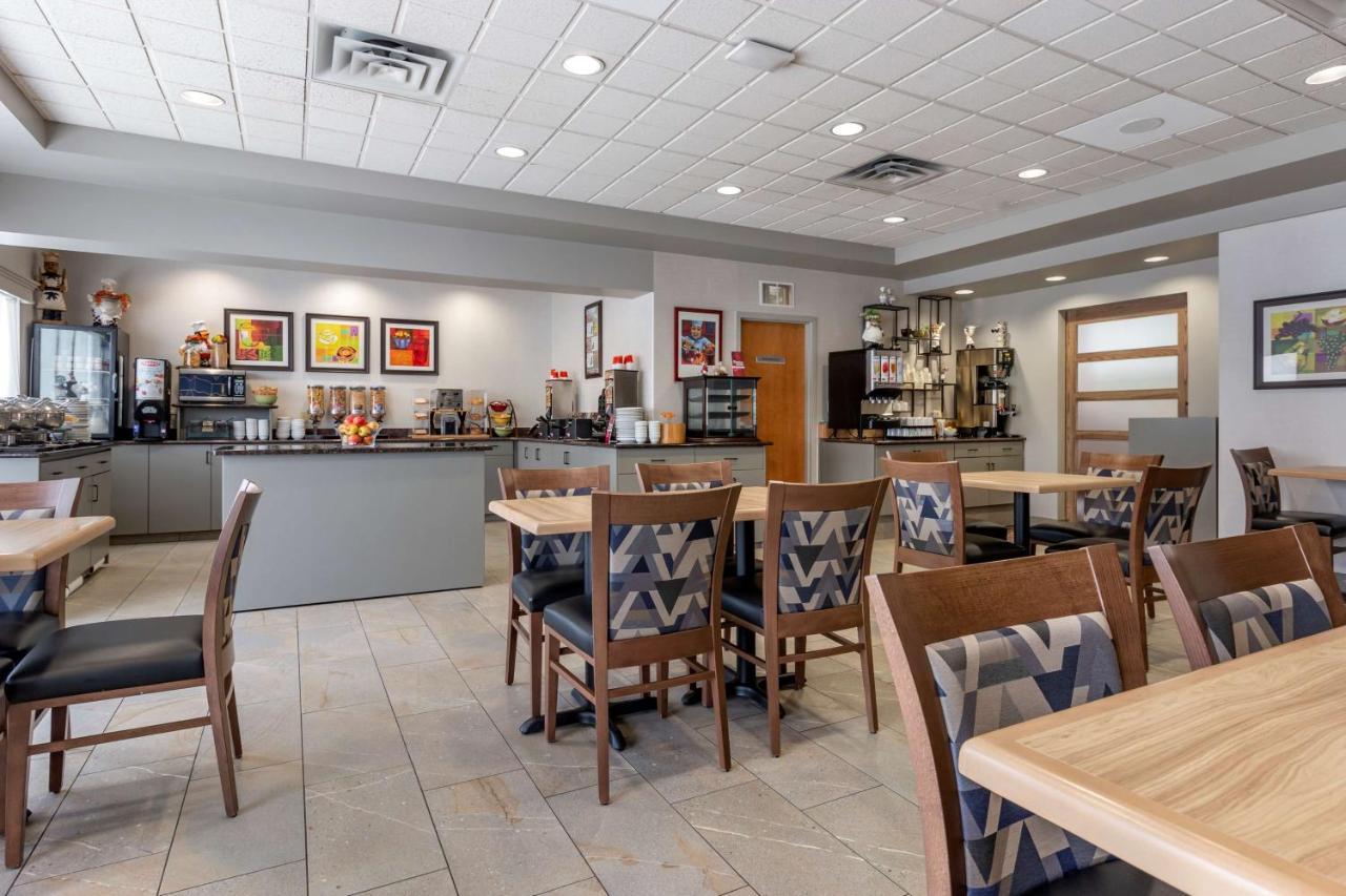 Best Western Plus Pembina Inn & Suites Winnipeg Exterior photo