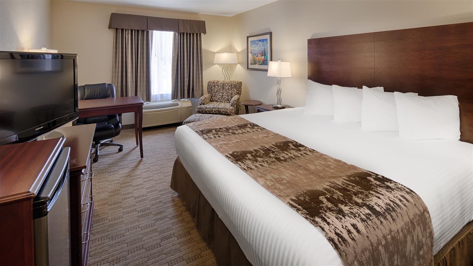 Best Western Plus Pembina Inn & Suites Winnipeg Exterior photo